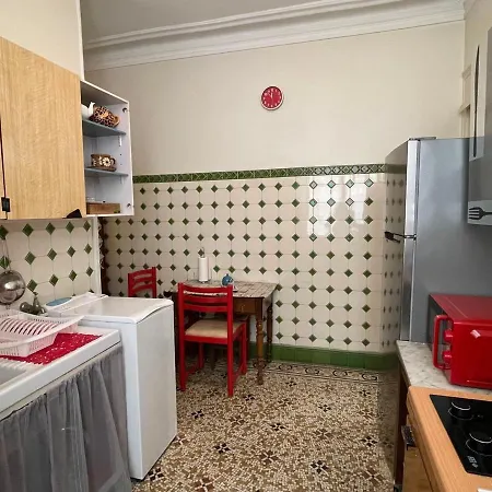 Grand Avec Balcon Au Cœur D'aix-les-bains - Fr-1-555-87 *