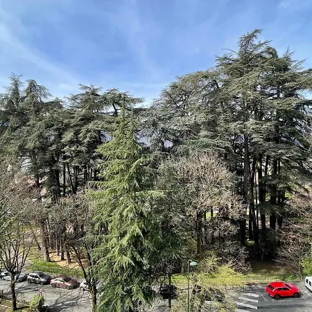 Apartment Spacieux Avec Balcon, Centre-ville D'aix-les-bains, Proche Thermes, Digicode, Wi-fi - Fr-1-555-87