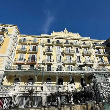 Appartement Grand Avec Balcon Au Cœur D'aix-les-bains - Fr-1-555-87