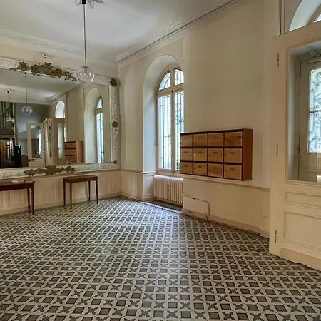 Grand Avec Balcon Au Cœur D'aix-les-bains - Fr-1-555-87 Aix-les-Bains